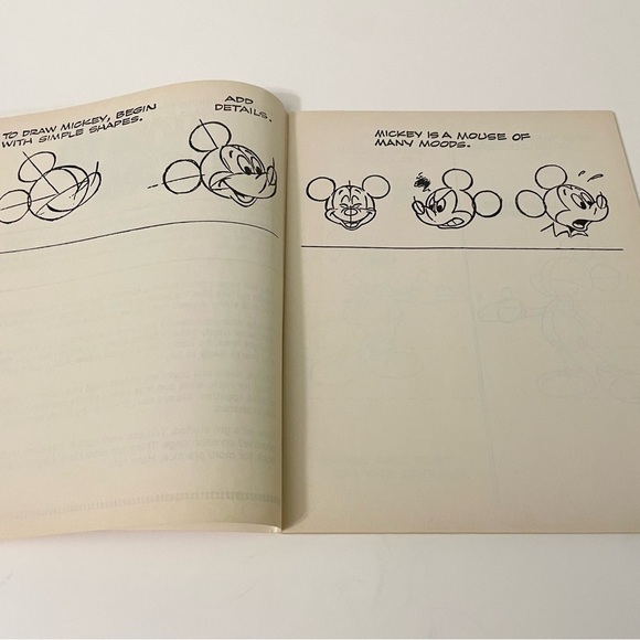 How to Draw Mickey Mouse and Friends Book Disney Golden Book - Picture 14 of 14